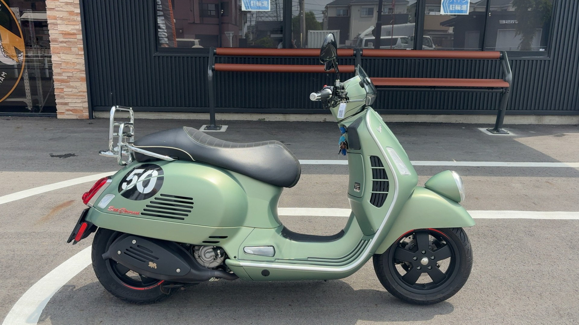 VESPA セイ　ジョルニ