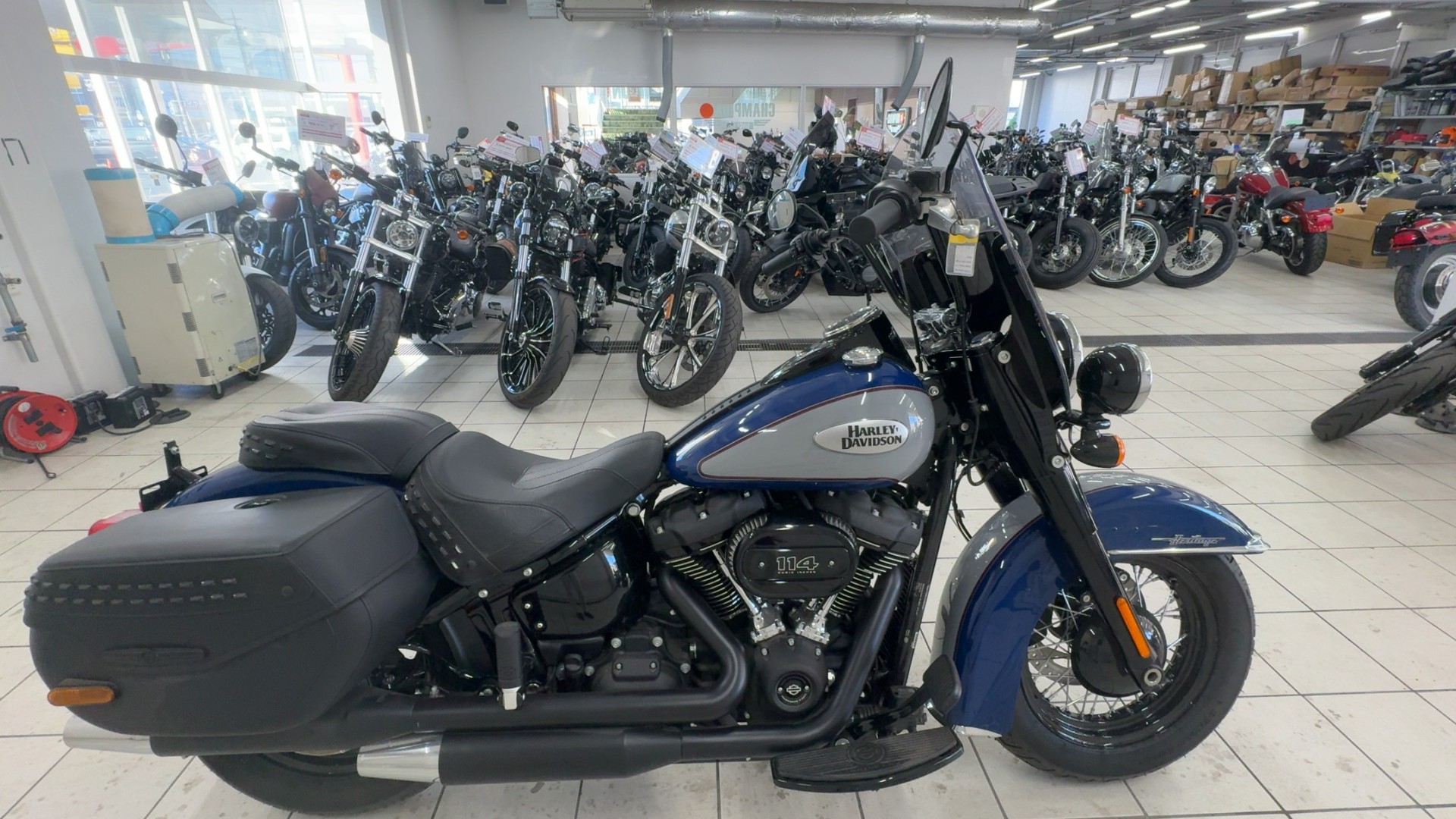FLHCS Softail Heritage Classic 114