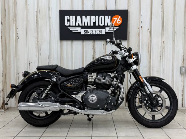 ROYAL  ENFIELD　スーパーメテオ６５０ツアラー　ナビゲーション　ＵＳＢ電源口　純正エンジンガード